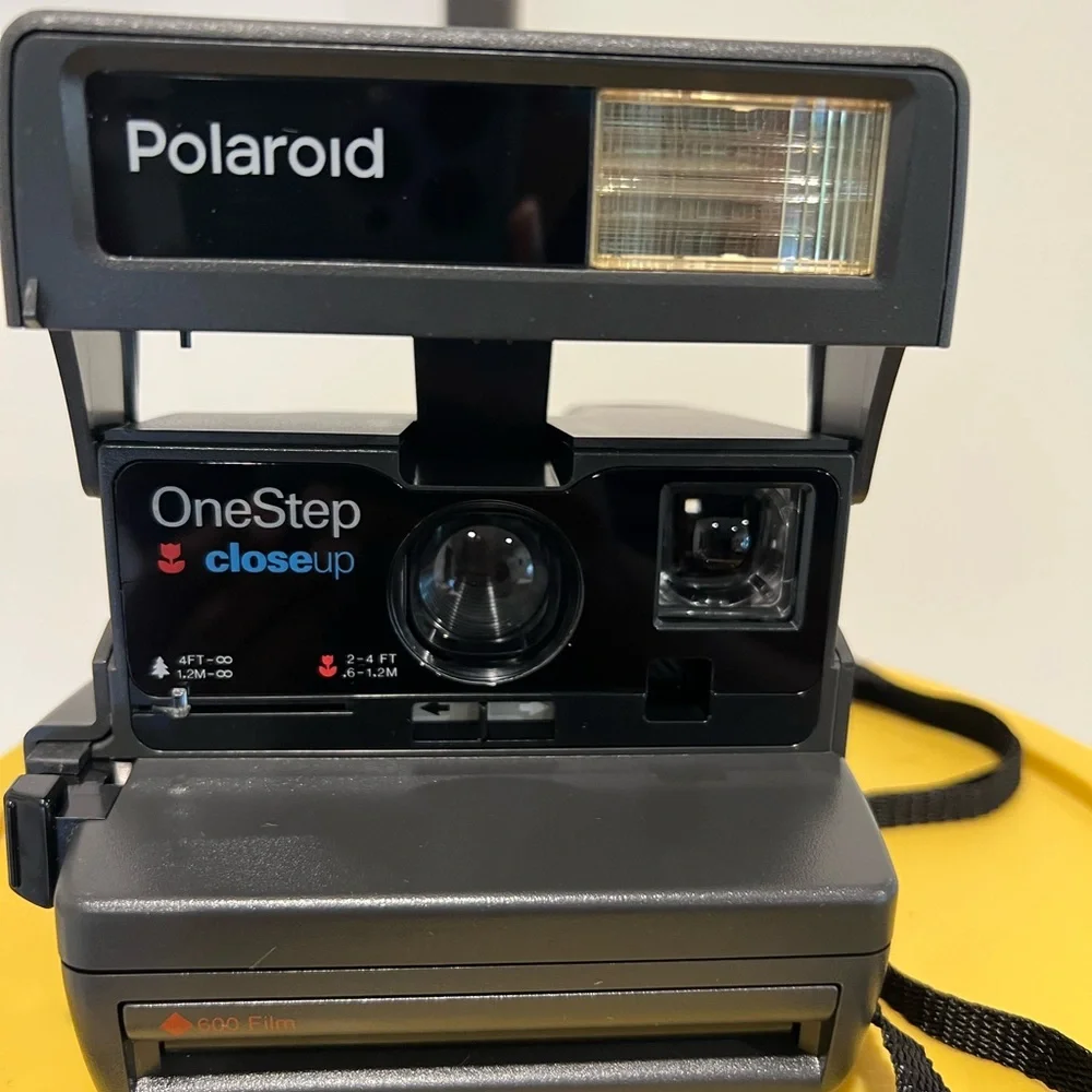 Polaroid OneStep Close Up Camera